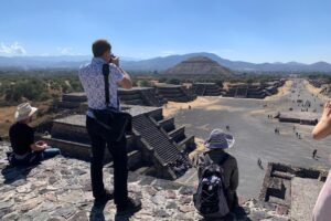 Teotihuacan Tour (ruins)