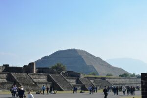 Teotihuacan pyramids tour