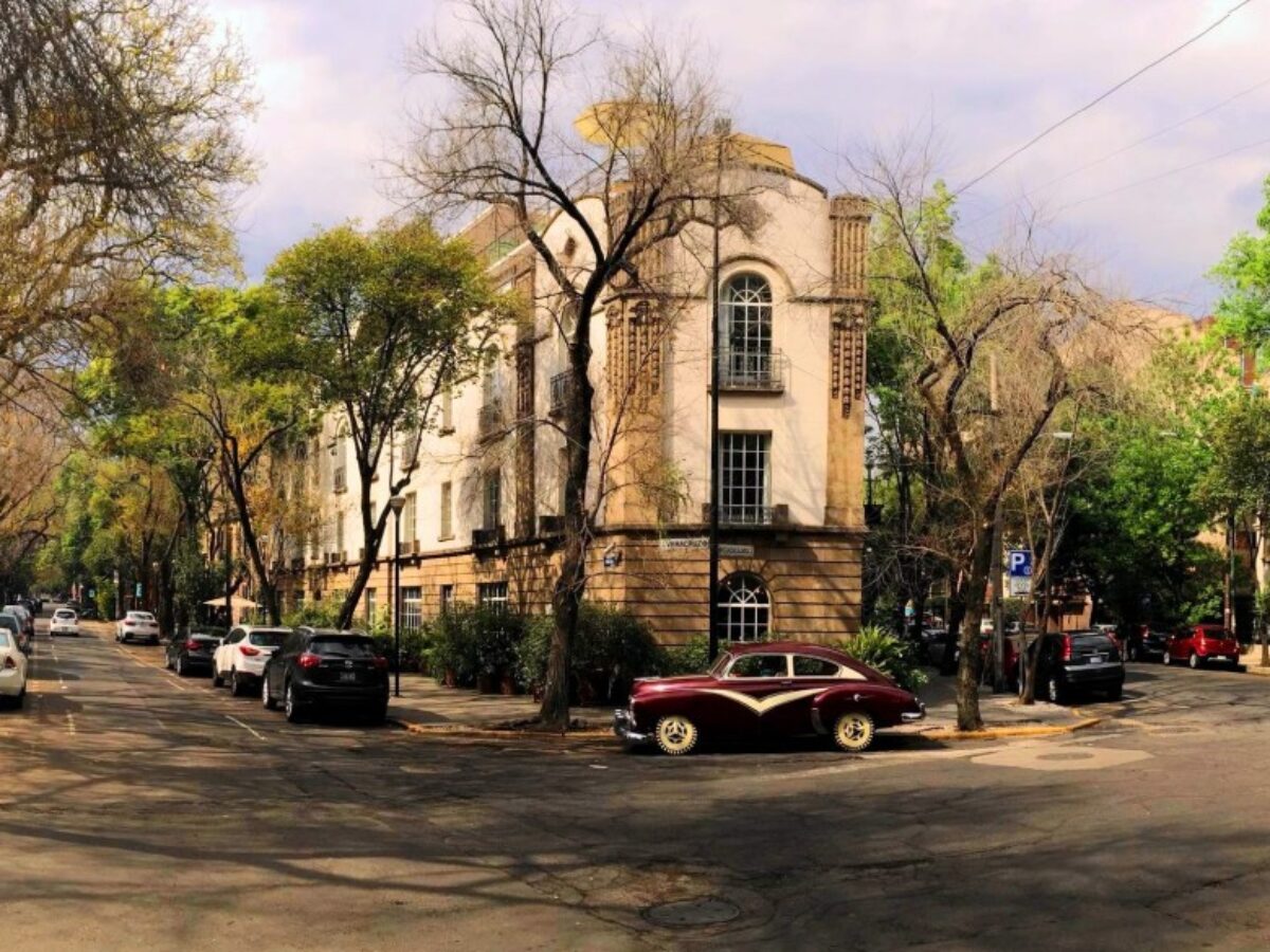 Self Guided Walking Tour of the Upscale Streets of Polanco: The City's Most  Exclusive Neighborhood - The Creative Adventurer