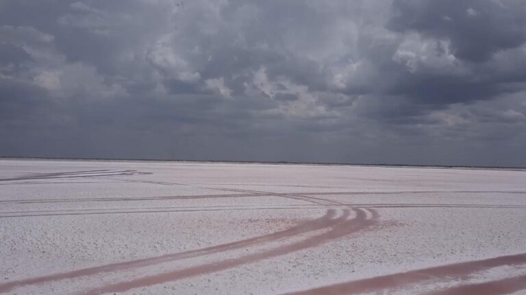 Las Coloradas Tour (View)