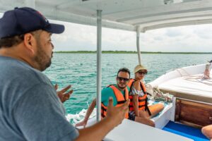 Bacalar Boat Trip (Tourist Guide)
